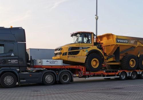 Transport wozidła budowlanego VOLVO