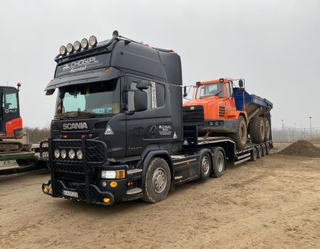 Transport wozidła budowlanego TEREX TA25