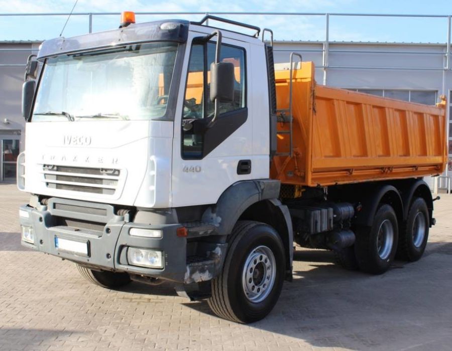 wywrotka Iveco Trakker 440 6×4