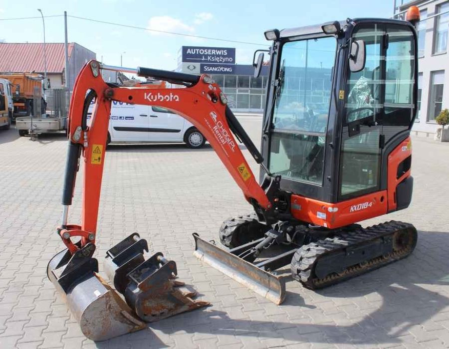 Kubota KX018