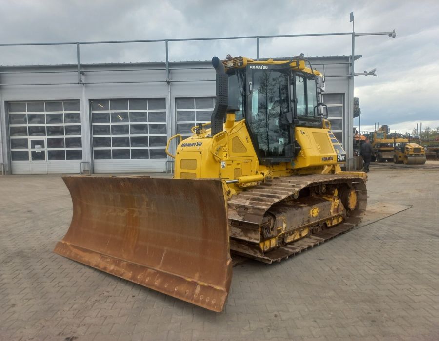 Komatsu D51PX-24