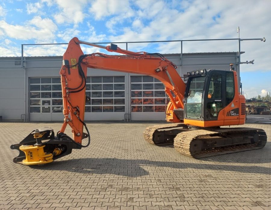 DOOSAN DX140LCR-3